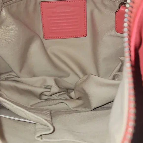 🎉 HTF Coach Legacy Courtenay Leather Shoulder Bag - Picture 3 of 6